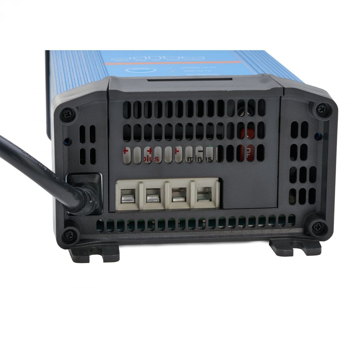 Victron Energy Bluesmart IP22 12V 30A 3 izlaza 230V punjač