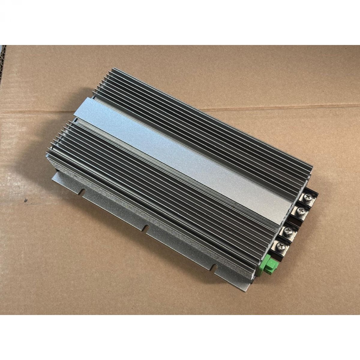 RoyPow DC-DC punjač LifePo4 baterija 12-36V 20A